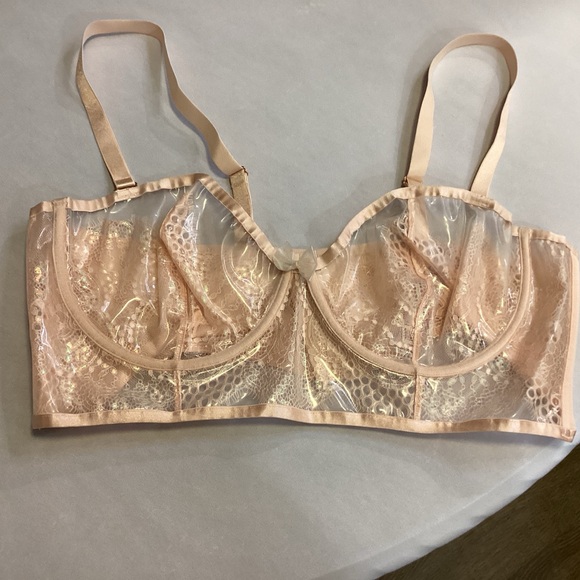 NWT Savage X Fenty BY RIHANNA Lace Latex Convertible Bra and Lace Thong Set $75 - Picture 11 of 16